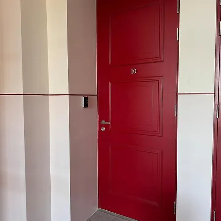 Apartamento Luxury Living In The Heart Of In 3