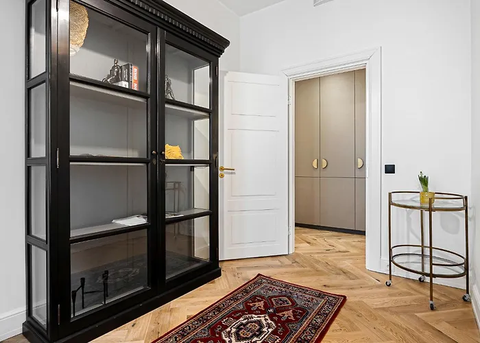 Luxury Living In The Heart Of In 3 公寓