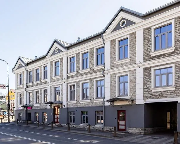 Luxury Living In The Heart Of In 3 *